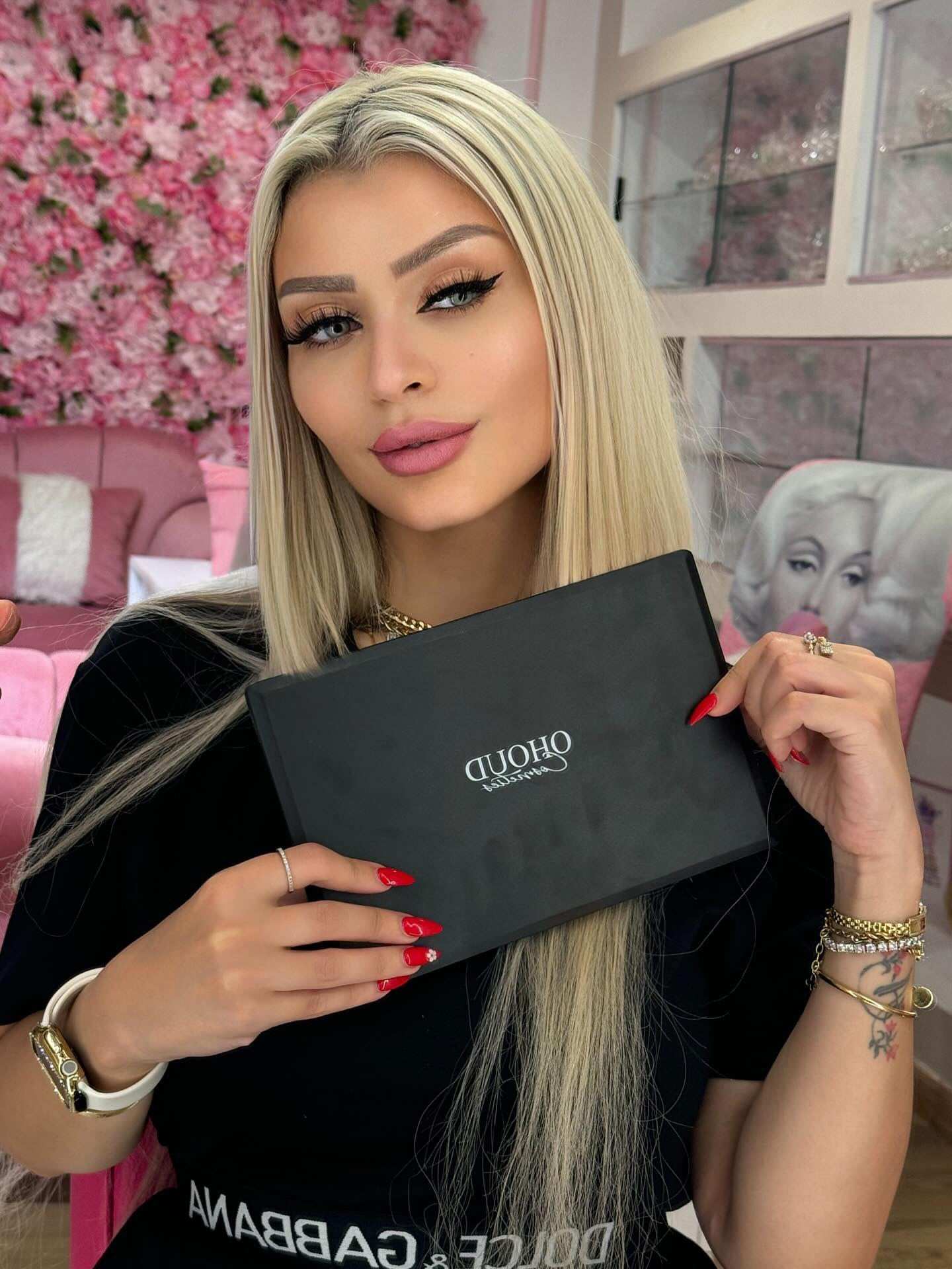 COMPACT POWDER PALETTE FOR USE WET OR DRY