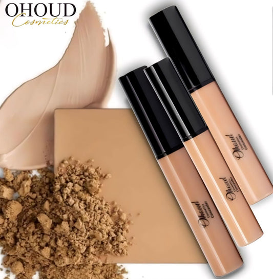 Liquid concealer tube with wand applicator for smooth coverage