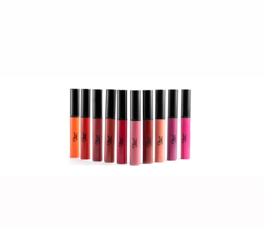 Long-lasting matte liquid lipstick, smudge-proof and highly pigmented